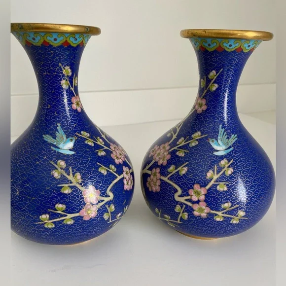Pair of Vintage Matching Blue Chinese Cloisonné Brass Vases - Picture 3 of 12